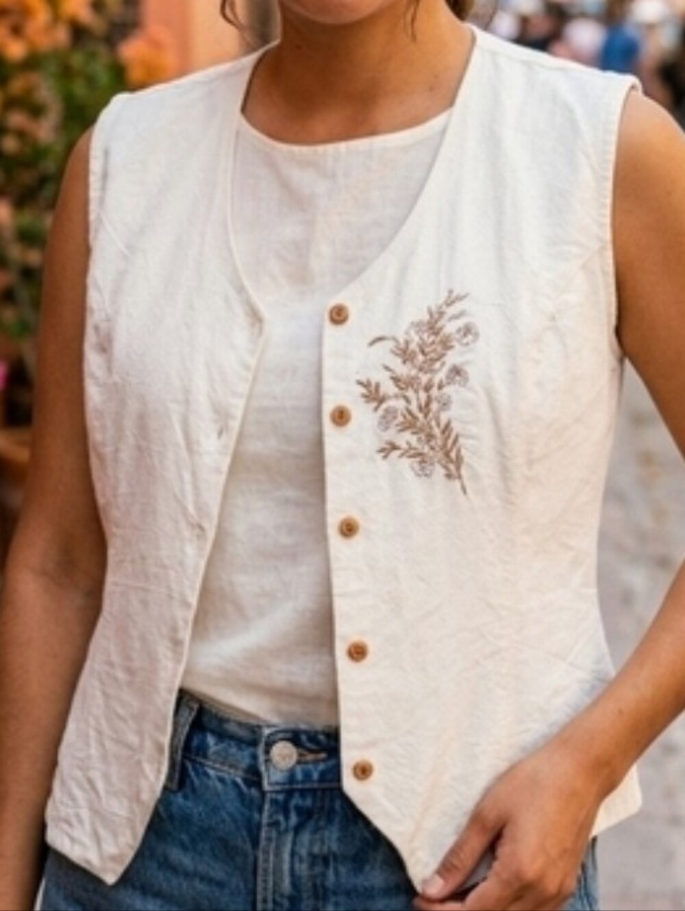 Mexico Lindo Artisan Cotton Vest, Embroidered Floral Detail, M
